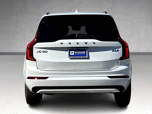 New 2026 Volvo XC90 B6 Ultra w/ Lounge Package image 4