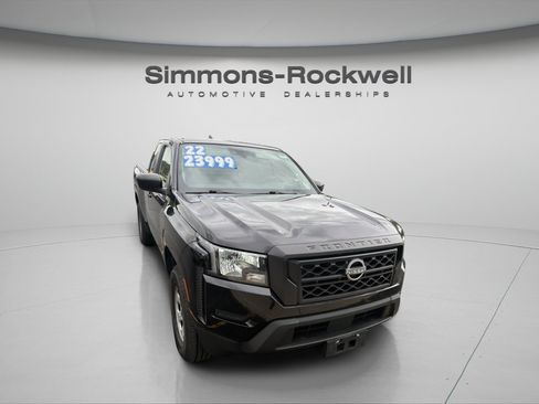 Used 2022 Nissan Frontier S RWD image 7