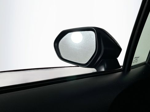 Used 2025 Toyota Corolla LE image 16