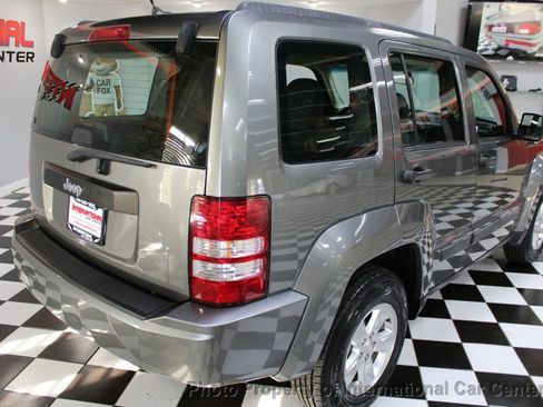 Used 2012 Jeep Liberty Sport image 4