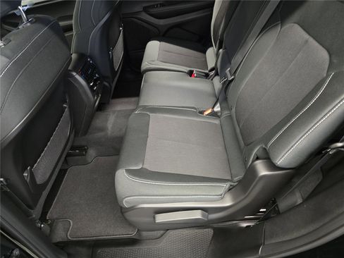 New 2026 Jeep Grand Cherokee L Laredo image 11