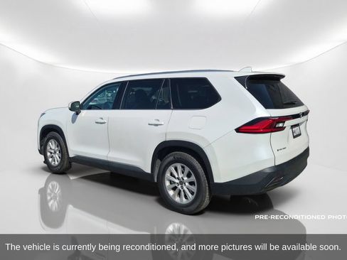 Used 2024 Toyota Grand Highlander AWD Hybrid image 8