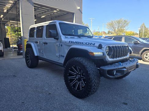 Used 2024 Jeep Wrangler Unlimited Rubicon 4xe image 1