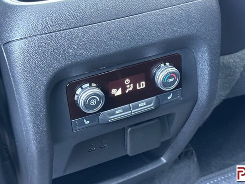 Used 2024 GMC Acadia Denali image 14