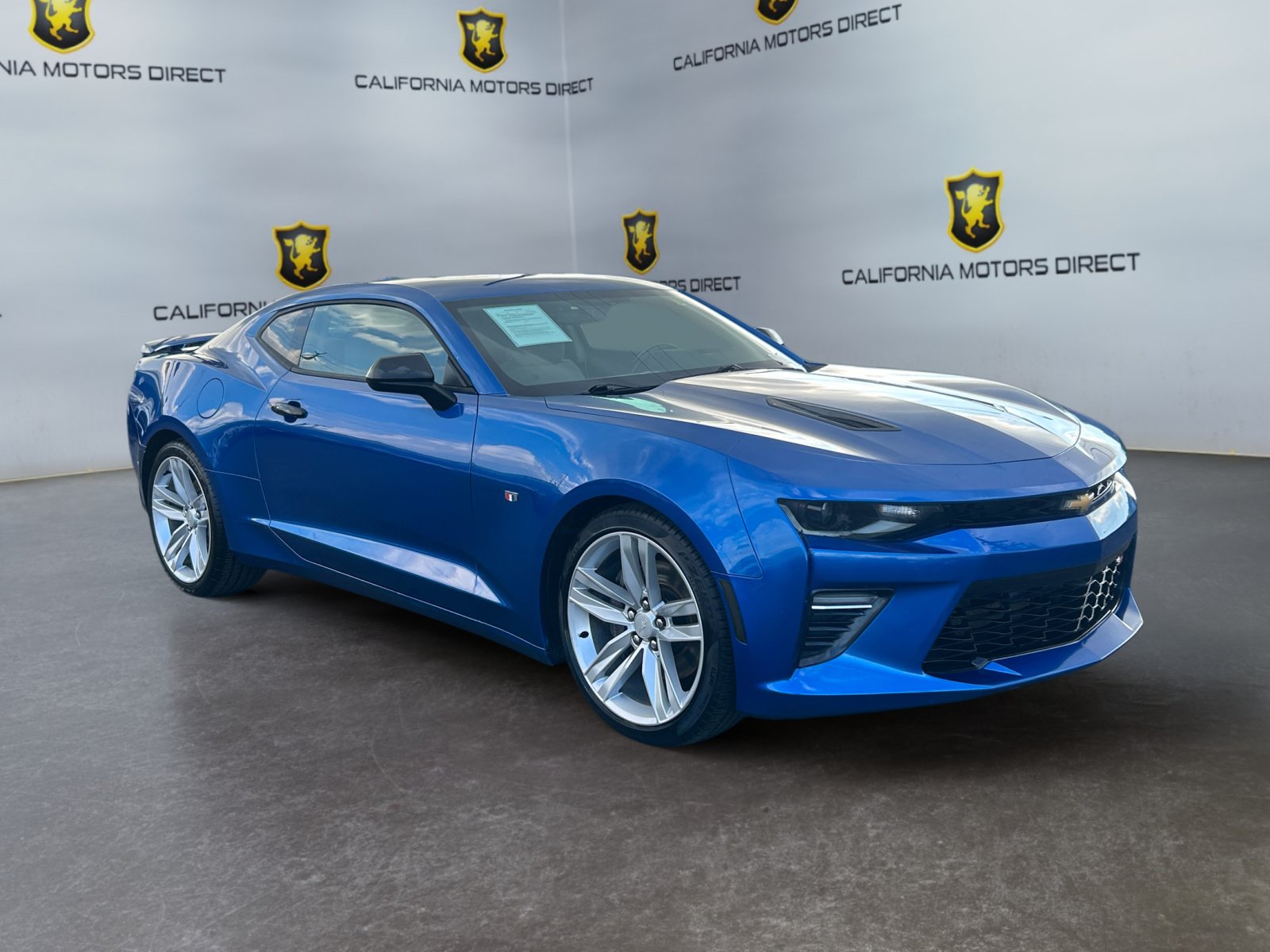 Used 2017 Chevrolet Camaro SS RWD image 3