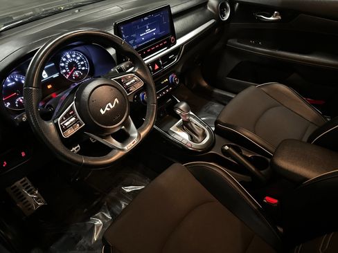 Certified 2023 Kia Forte GT-Line image 9