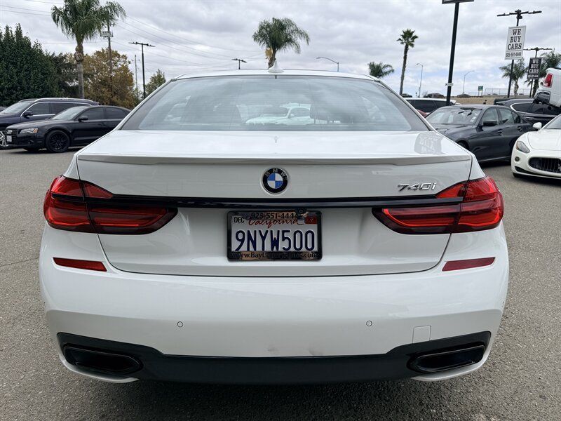 Used 2019 BMW 740i w/ M Sport Package RWD image 6
