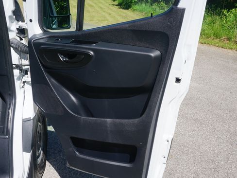 Used 2022 Mercedes-Benz Sprinter 2500 image 18