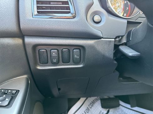 Used 2022 Mitsubishi Outlander Sport SE image 17