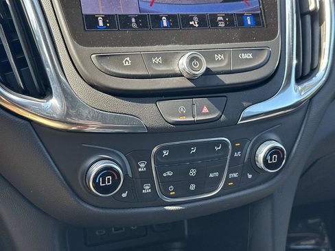 Certified 2024 Chevrolet Equinox LT FWD image 29