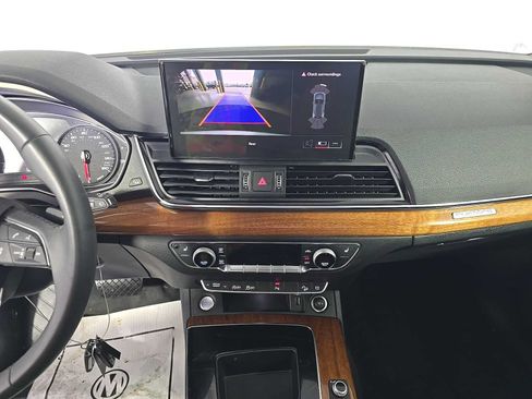 Used 2023 Audi Q5 2.0T Premium w/ Convenience Package AWD/4WD image 11