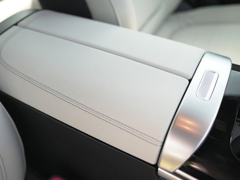 New 2025 Mercedes-Benz C 300 4MATIC Sedan image 34