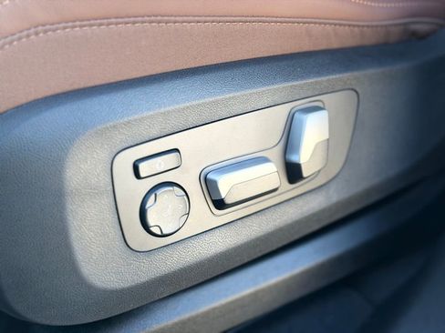 New 2026 BMW X5 xDrive50e image 15
