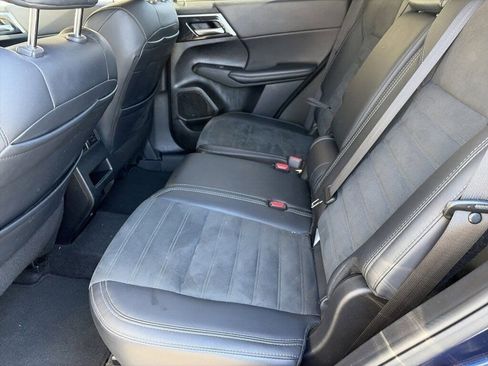 Used 2024 Mitsubishi Outlander SE image 28