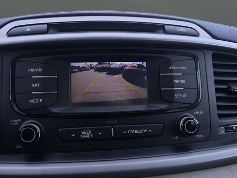Used 2016 Kia Sorento LX FWD image 26