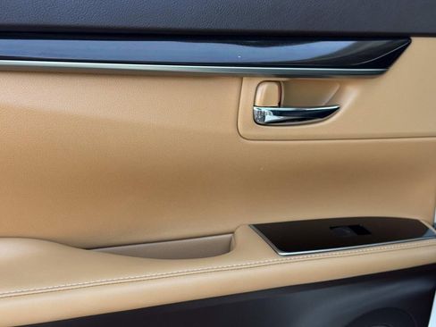 Used 2018 Lexus ES 350 w/ Premier Package FWD image 20