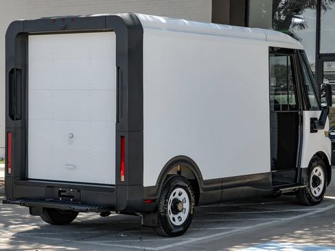Used 2024 Chevrolet Brightdrop 400 w/ Commercial Equipment Package AWD/4WD image 7