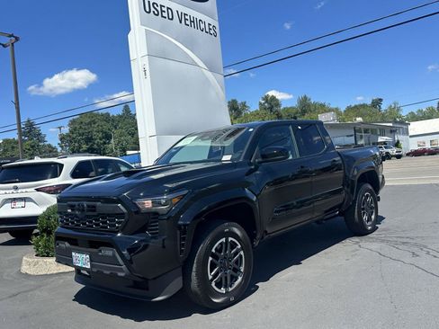 Certified 2026 Toyota Tacoma TRD Sport AWD/4WD image 10
