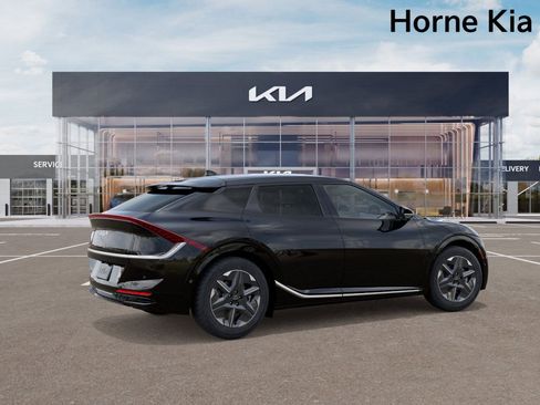 New 2025 Kia EV6 Light w/ Light LR Technology Package image 6