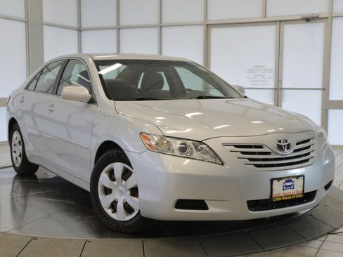 Used 2007 Toyota Camry LE image 1