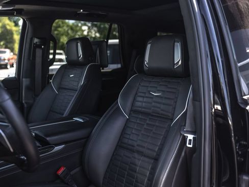 Used 2025 Cadillac Escalade V AWD/4WD image 15