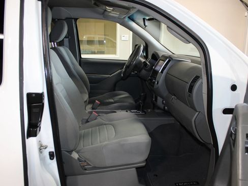 Used 2020 Nissan Frontier S RWD image 26