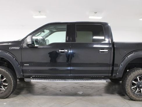 Used 2016 Ford F150 Lariat image 6