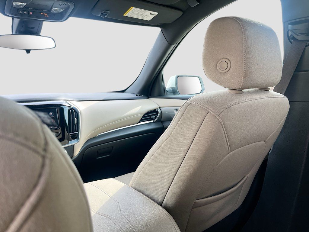 Used 2023 Chevrolet Traverse LS w/ Safety Package FWD image 21