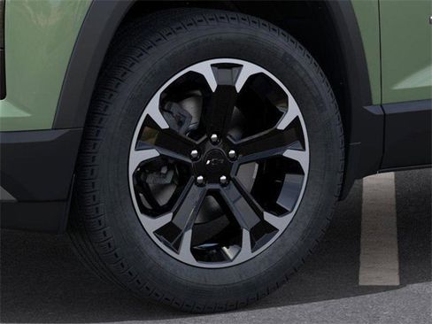 New 2026 Chevrolet Equinox LT w/ LPO, Floor Liner Package image 9