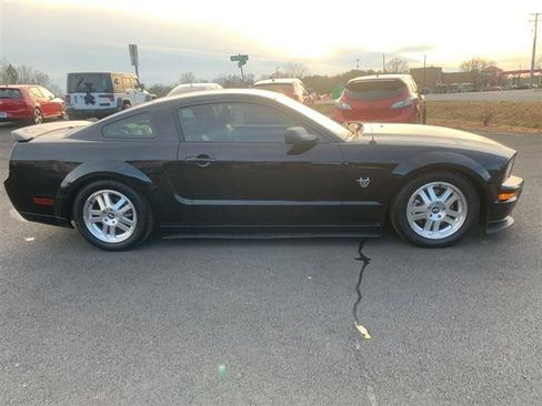Used 2009 Ford Mustang GT image 3