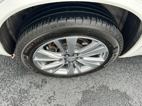 Used 2023 Cadillac XT6 Premium Luxury w/ Technology Package image 35