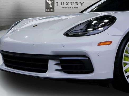 Used 2020 Porsche Panamera 4 image 9
