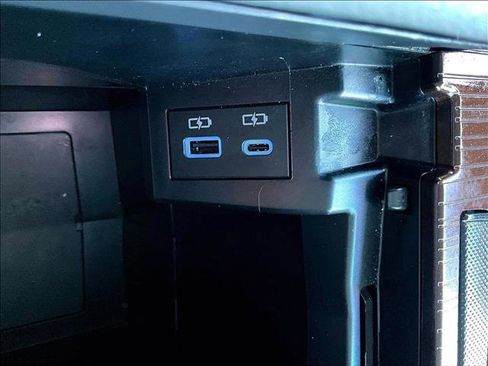 Used 2024 Toyota Sienna XLE image 26