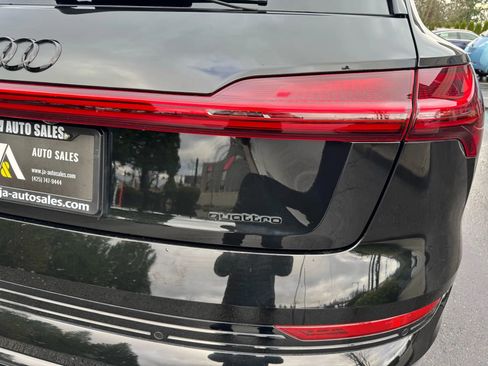 Used 2022 Audi e-tron Chronos w/ Chronos Package image 16