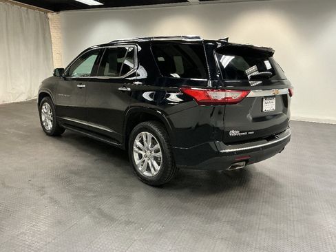 Used 2021 Chevrolet Traverse High Country image 3