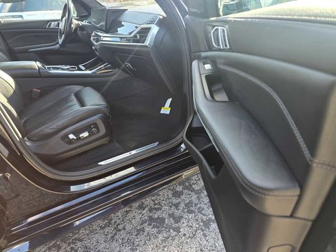 Used 2023 BMW X7 xDrive40i w/ M Sport Package image 10
