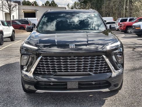 Used 2025 Buick Enclave Avenir w/ Super Cruise Package image 3