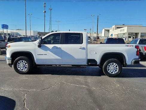Used 2023 Chevrolet Silverado 2500 LT w/ Convenience Package image 6