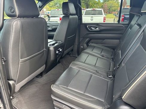 Used 2024 GMC Yukon XL SLT image 13