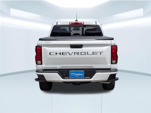 Used 2025 Chevrolet Colorado LT w/ Advanced Trailering Package AWD/4WD image 5