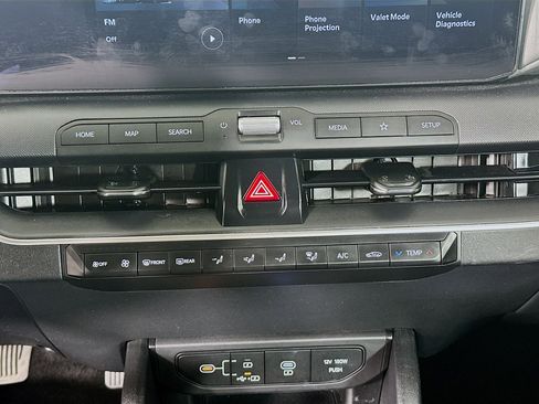 Used 2025 Kia K4 LXS image 23