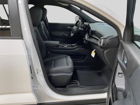 New 2026 Chevrolet Equinox LT w/ Convenience Package II image 15