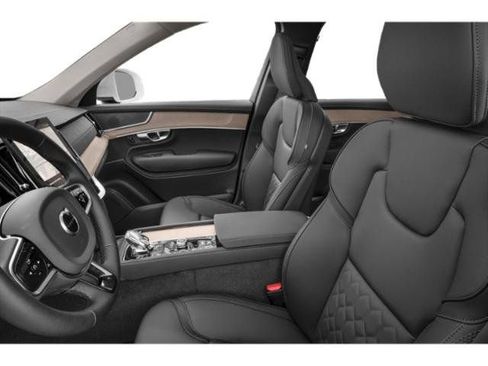 Used 2025 Volvo XC90 B6 Plus AWD/4WD image 9