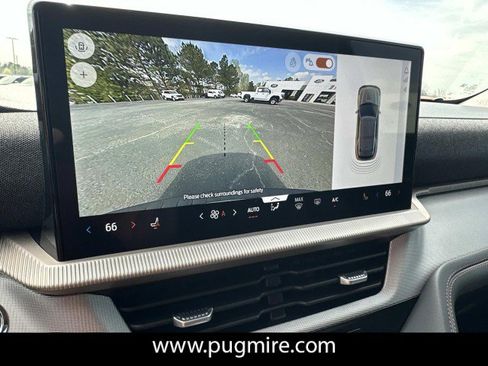 New 2026 Ford Explorer Active RWD image 28