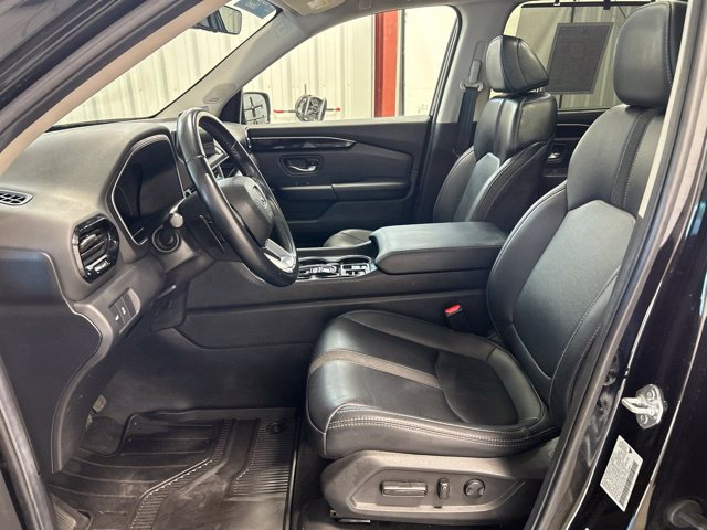 Certified 2025 Honda Pilot Touring image 15