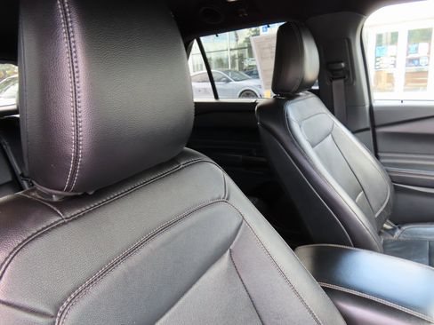 Used 2020 Ford Explorer Limited image 32