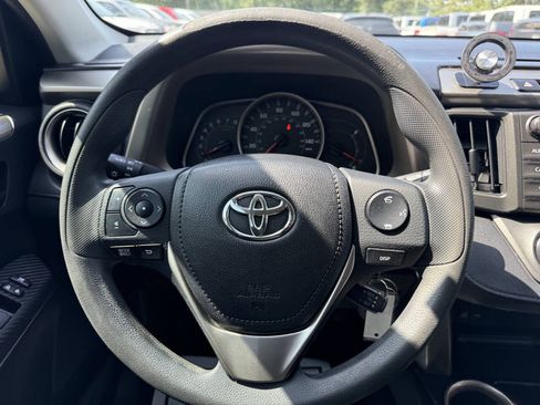 Used 2014 Toyota RAV4 LE FWD image 23
