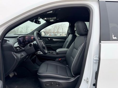 Certified 2025 Buick Enclave Preferred image 7