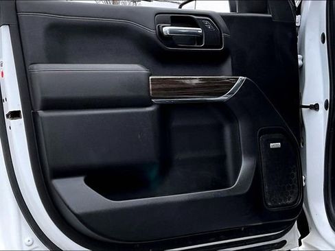 Used 2022 Chevrolet Silverado 1500 LT Trail Boss w/ Convenience Package II image 17