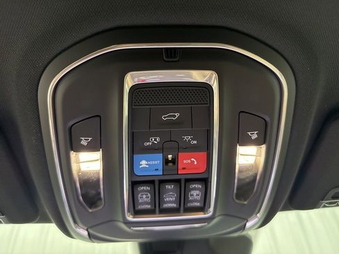 New 2026 Jeep Grand Cherokee L Limited image 30